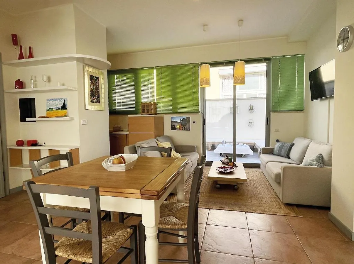 Euphorbia Residence Lecce 0*,